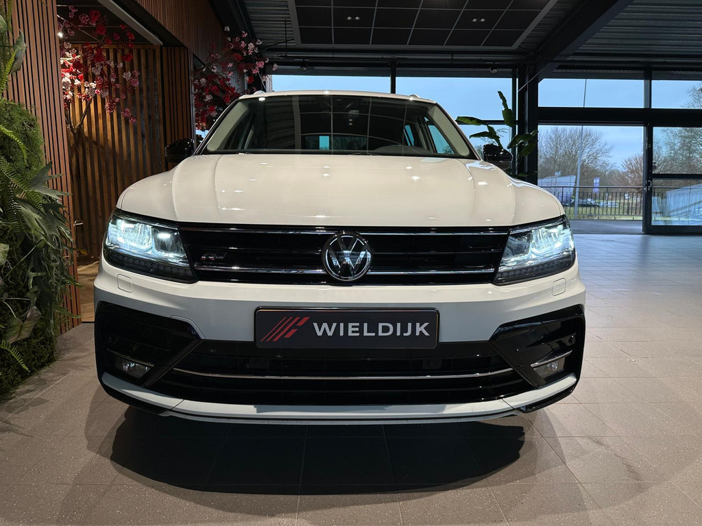 Volkswagen Tiguan 1