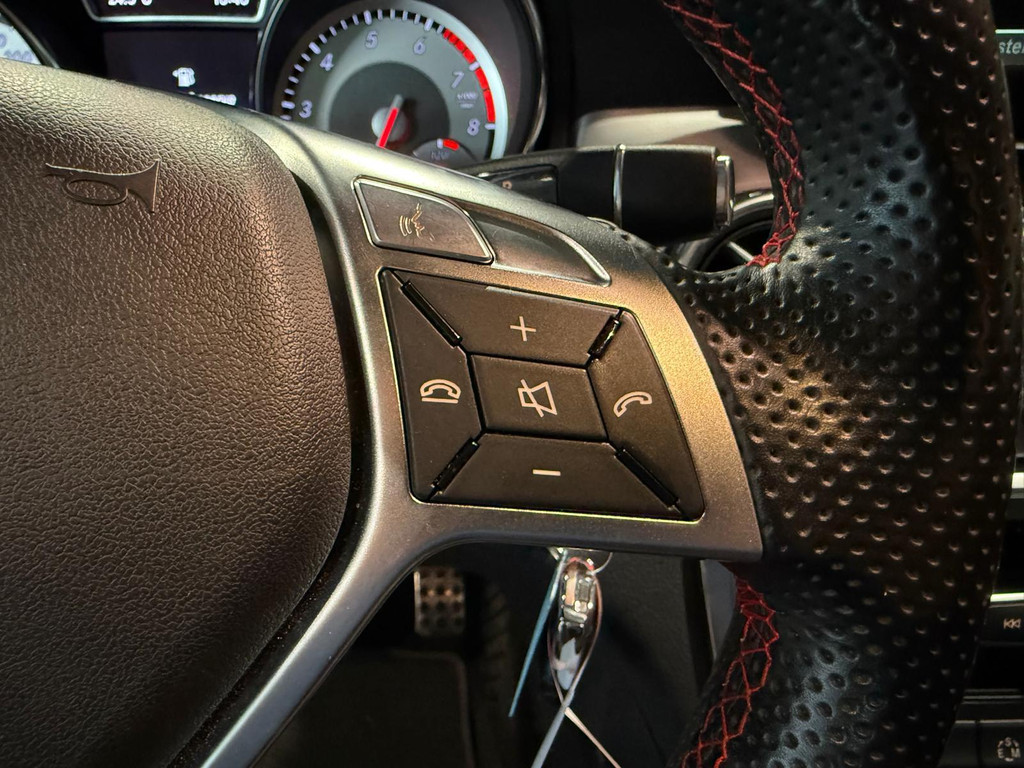 Mercedes-Benz GLA 1