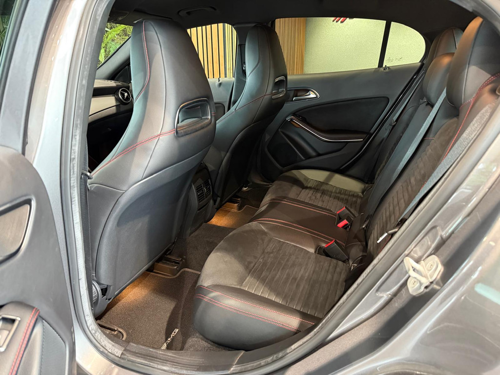 Mercedes-Benz GLA 1