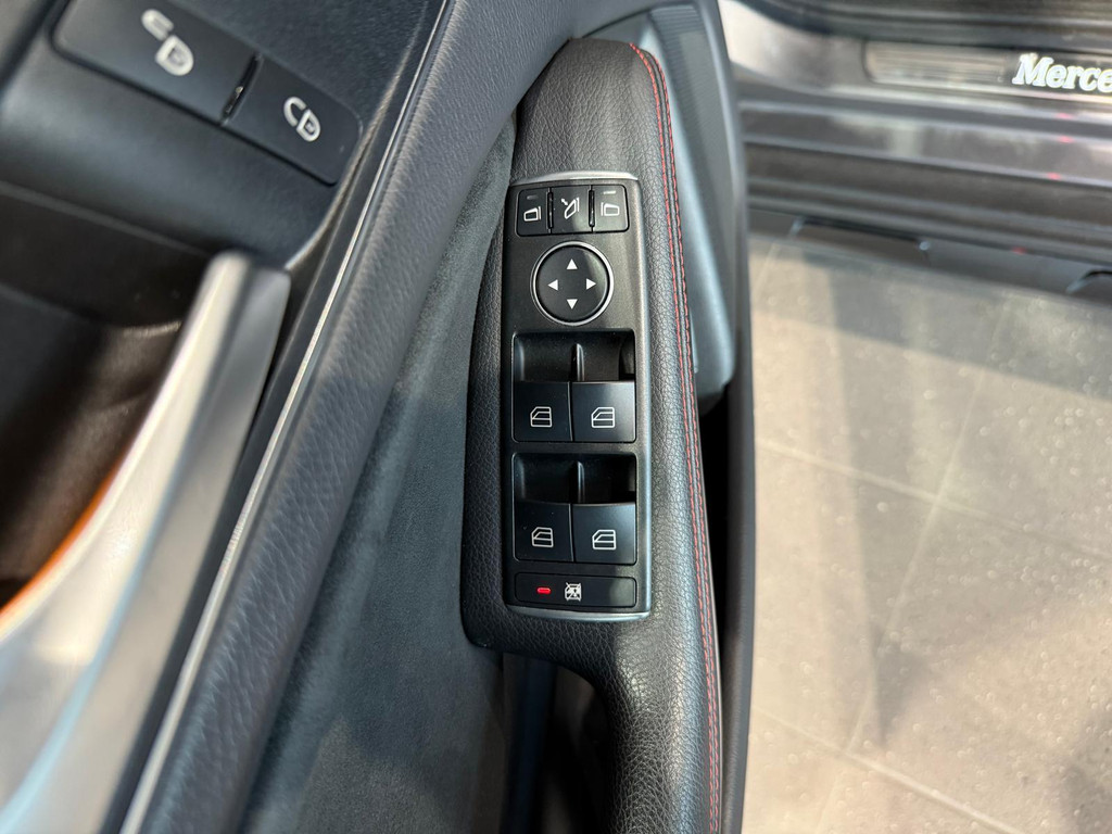 Mercedes-Benz GLA 1