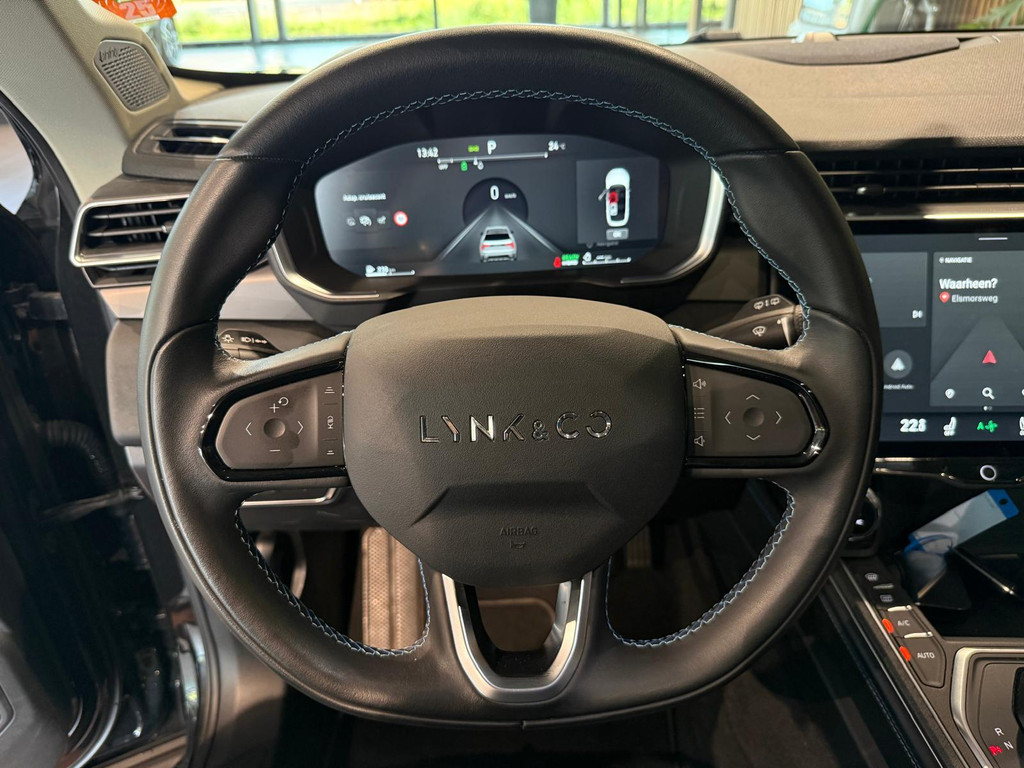 Lynk & Co 01 1