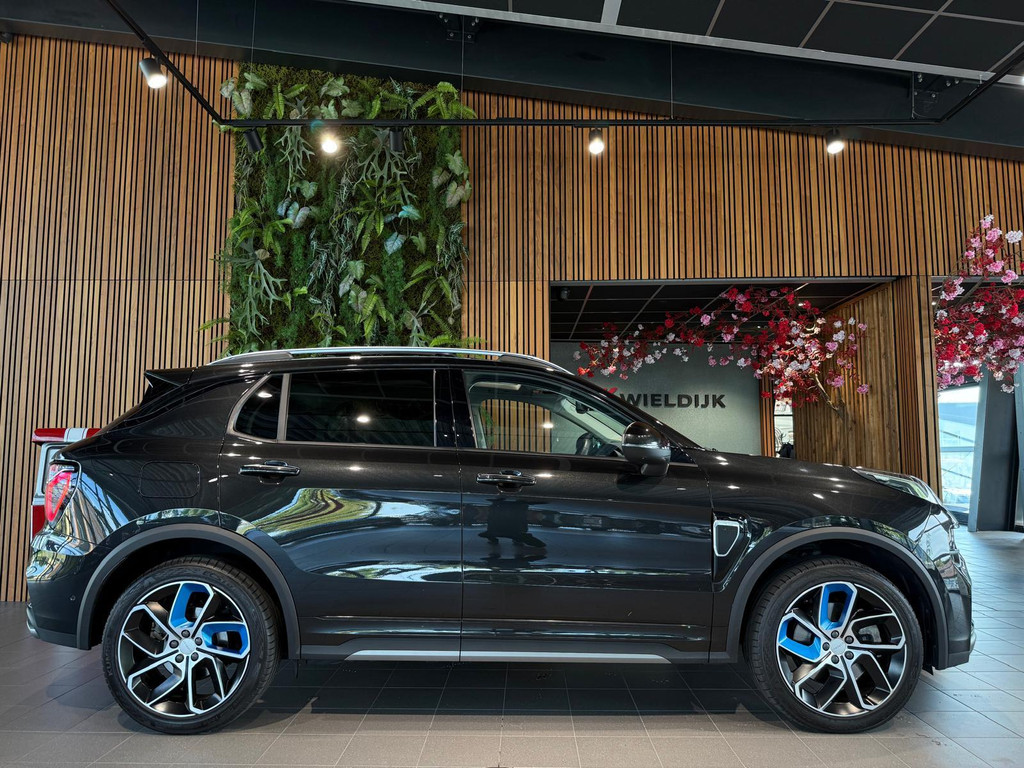 Lynk & Co 01 1