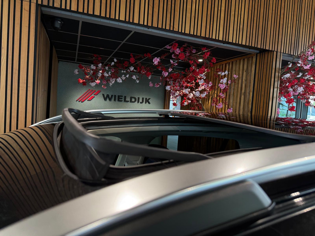 Lynk & Co 01 1