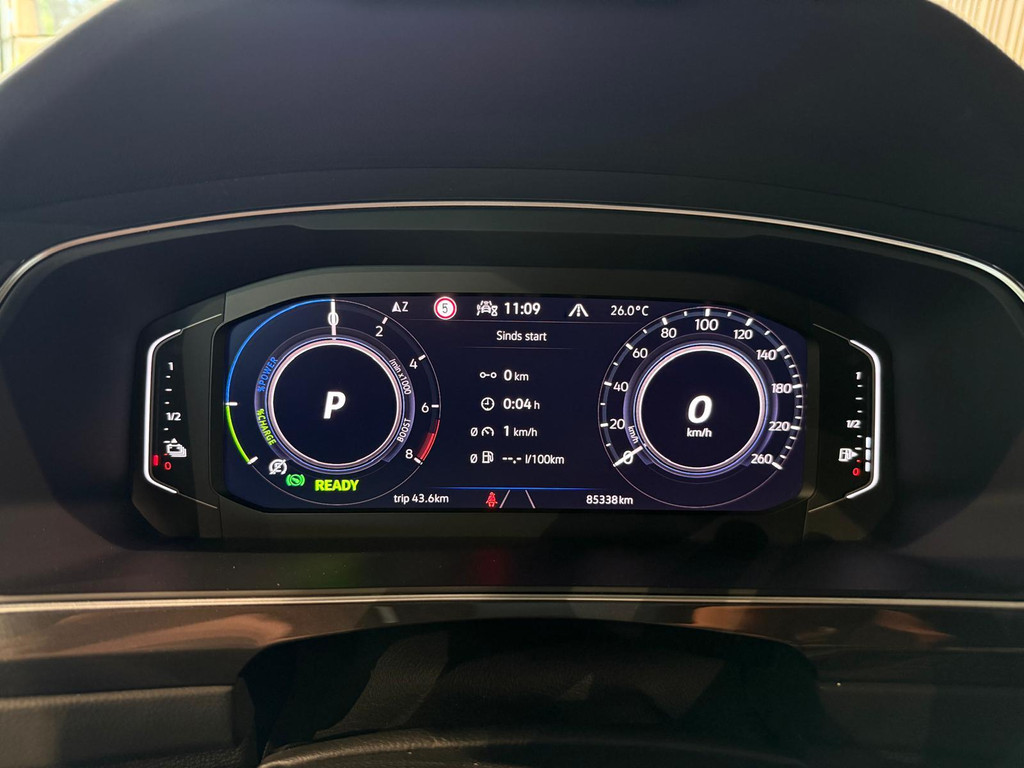 Volkswagen Tiguan 1