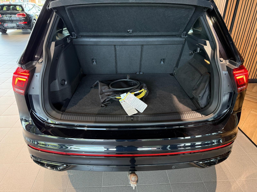 Volkswagen Tiguan 1