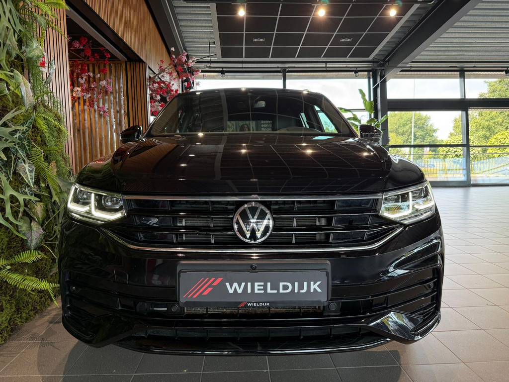 Volkswagen Tiguan 1