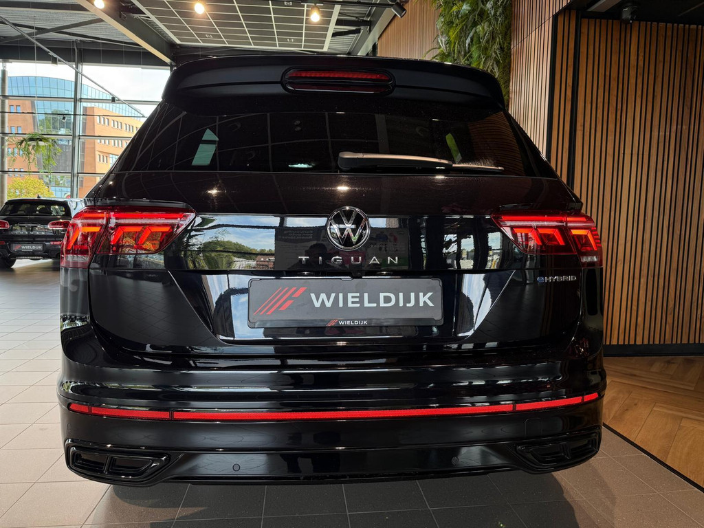 Volkswagen Tiguan 1