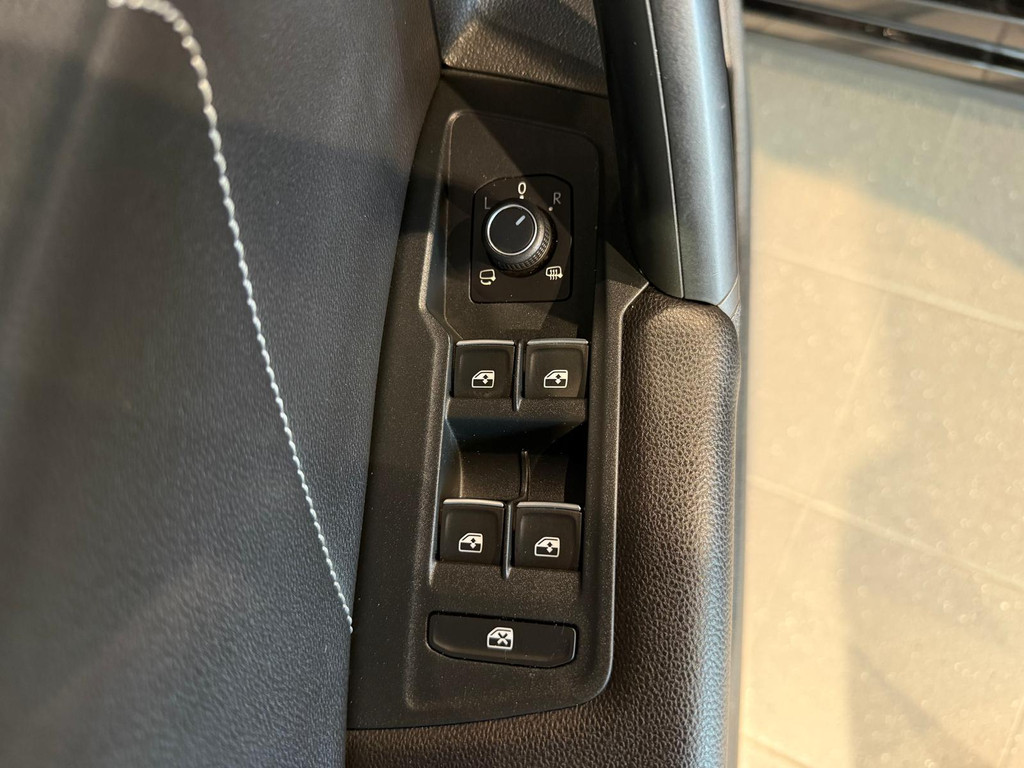 Volkswagen Tiguan 1