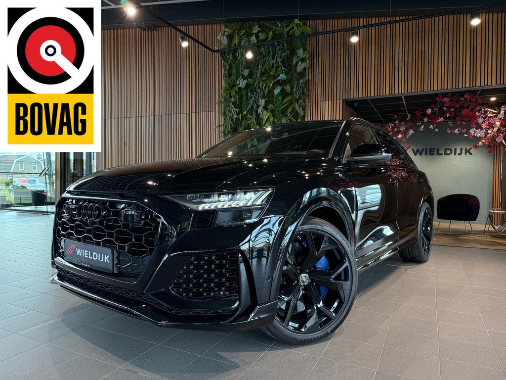 Audi RS Q8 1