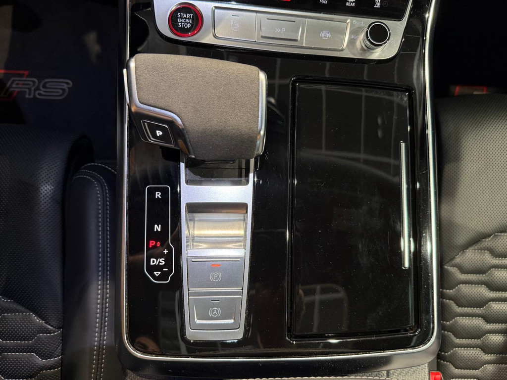 Audi RS Q8 1