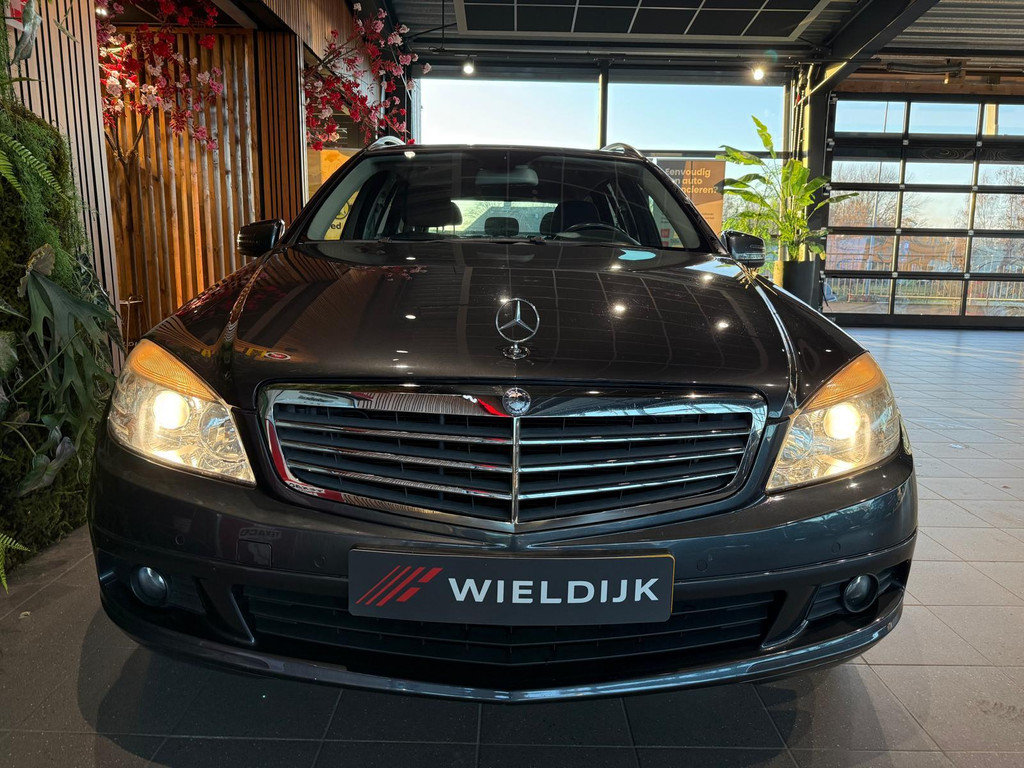 Mercedes-Benz C-Klasse 1