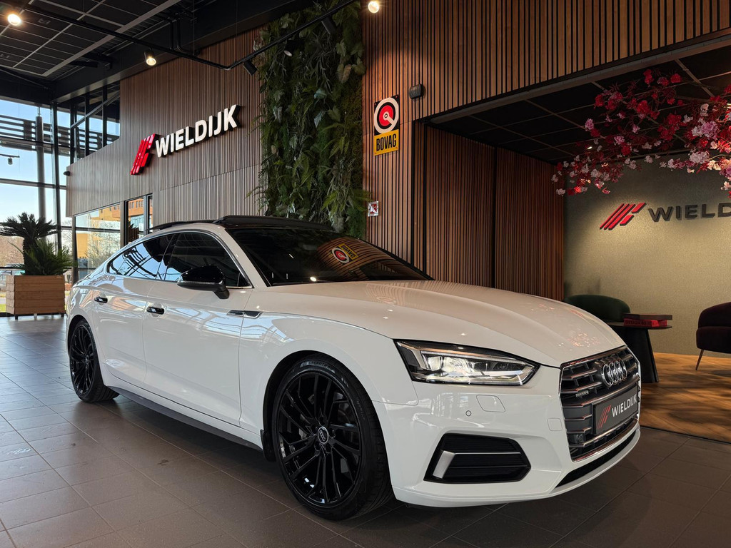 Audi A5 1