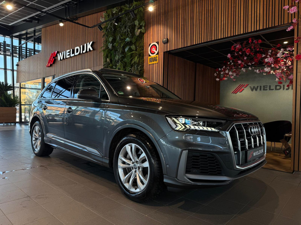 Audi Q7 1