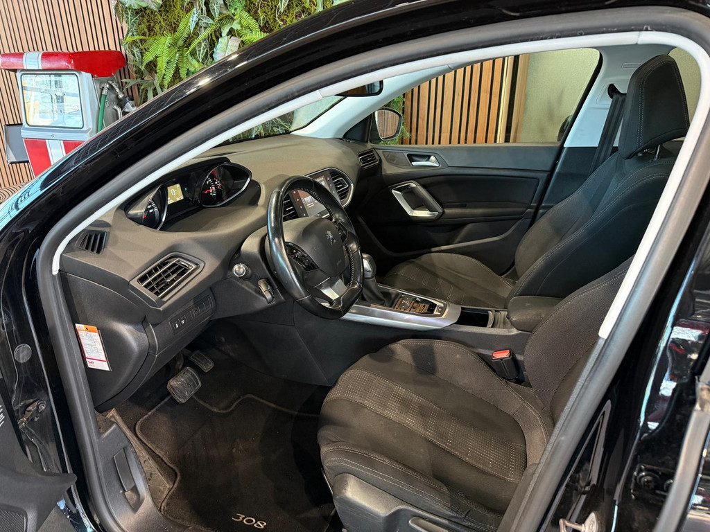 Peugeot 308 1