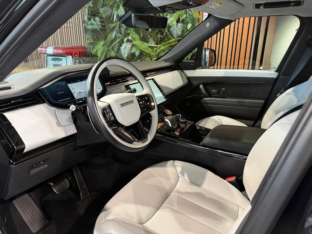 Land Rover Range Rover Sport 1