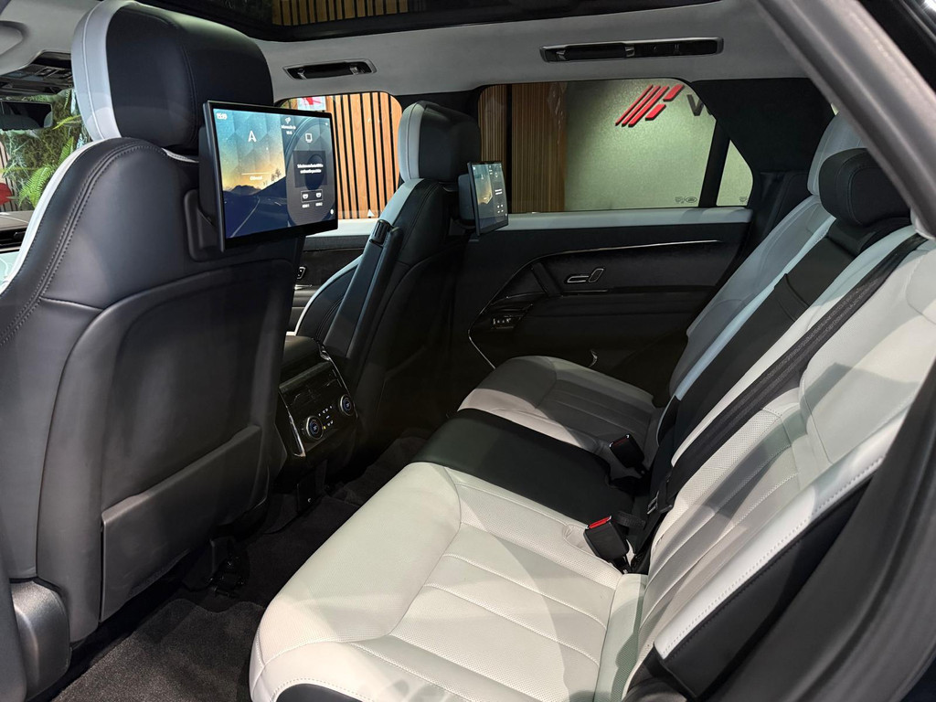 Land Rover Range Rover Sport 1