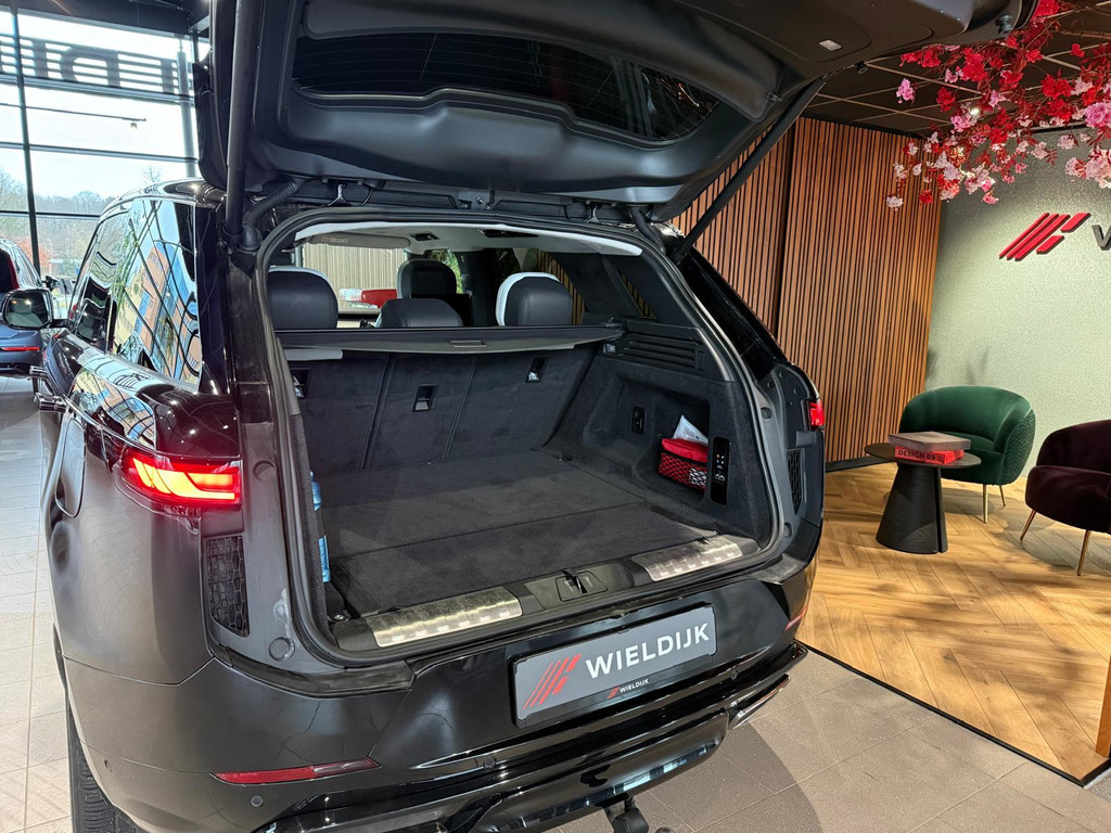 Land Rover Range Rover Sport 1