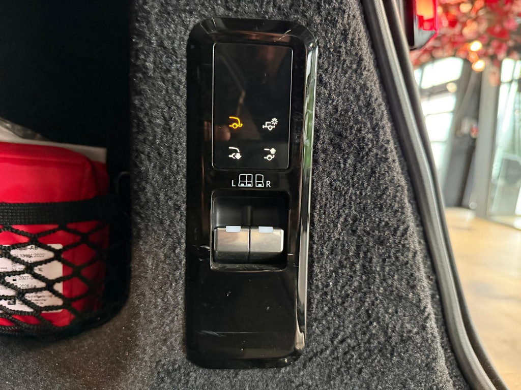 Land Rover Range Rover Sport 1