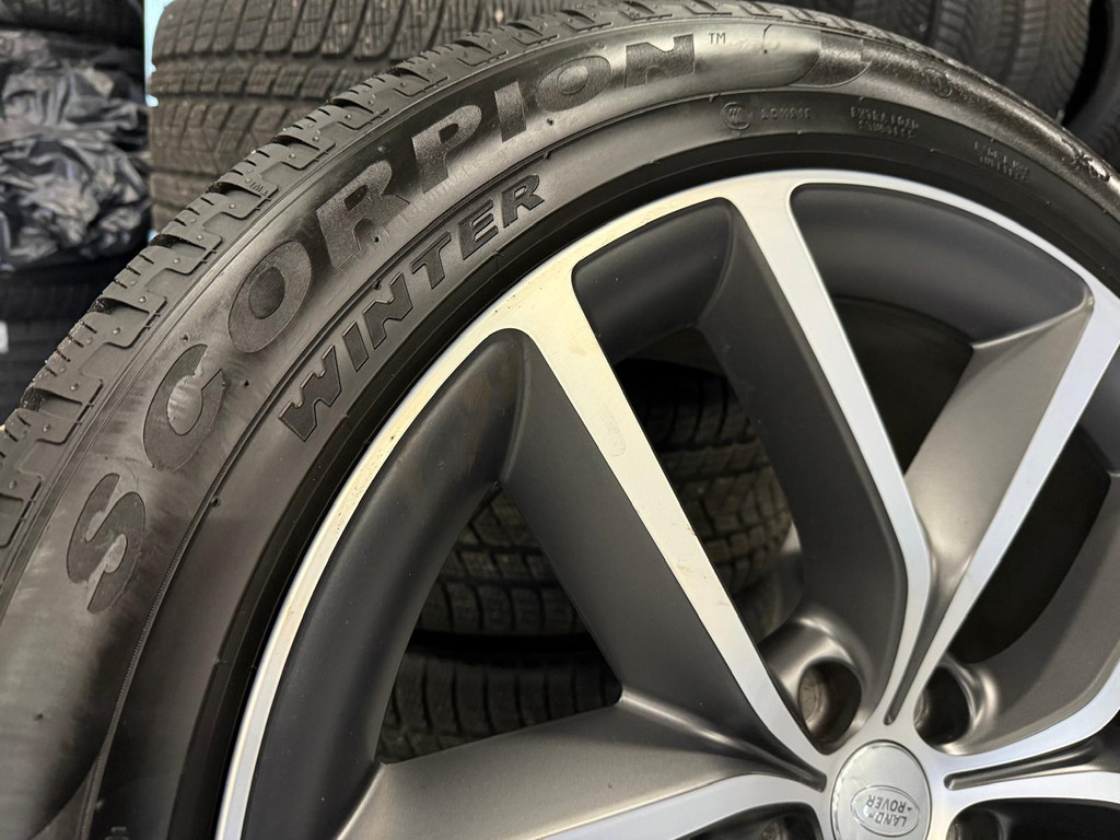 Land Rover Range Rover Sport 1