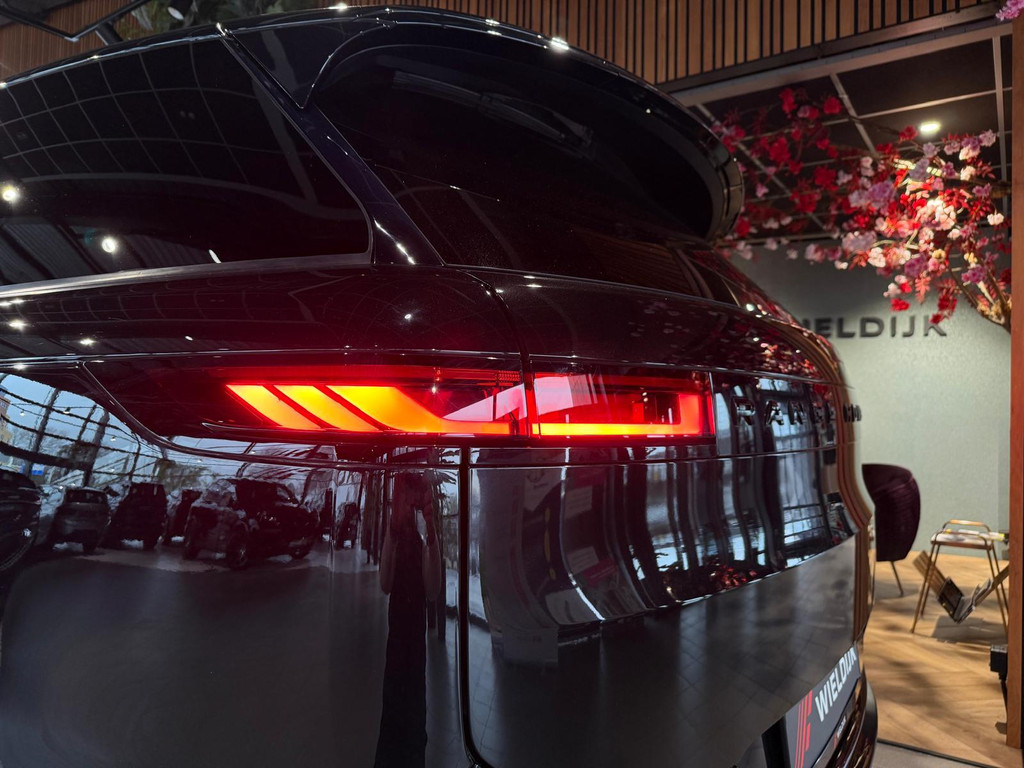 Land Rover Range Rover Sport 1