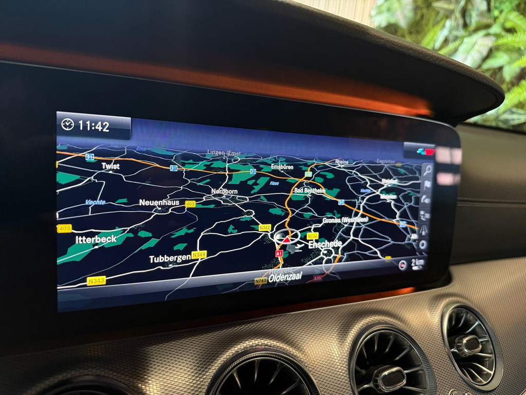 Mercedes-Benz E-Klasse 1