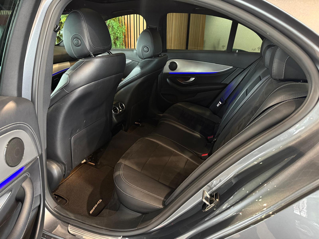 Mercedes-Benz E-Klasse 1