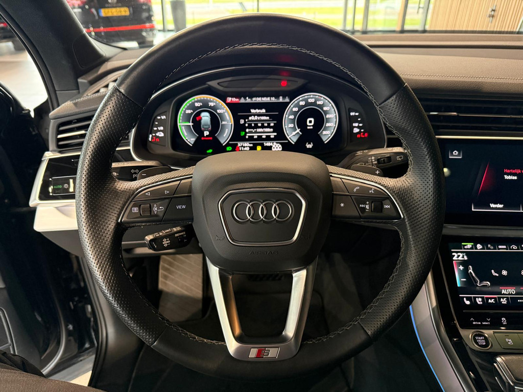 Audi Q7 1