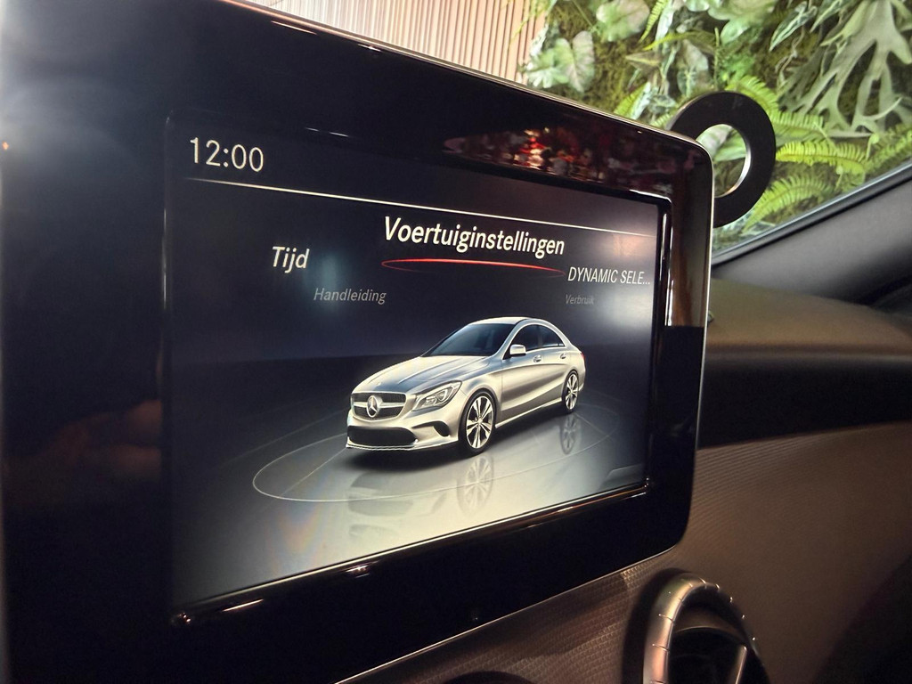 Mercedes-Benz CLA-Klasse 1