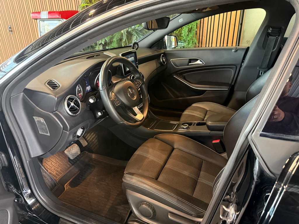 Mercedes-Benz CLA-Klasse 1