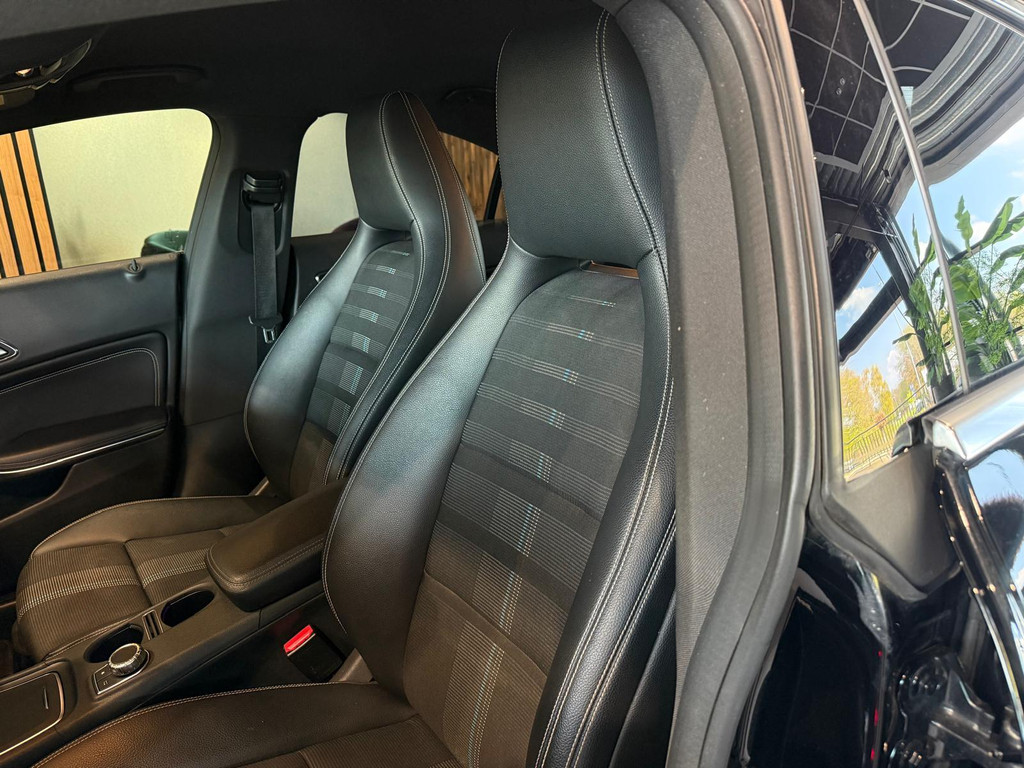 Mercedes-Benz CLA-Klasse 1