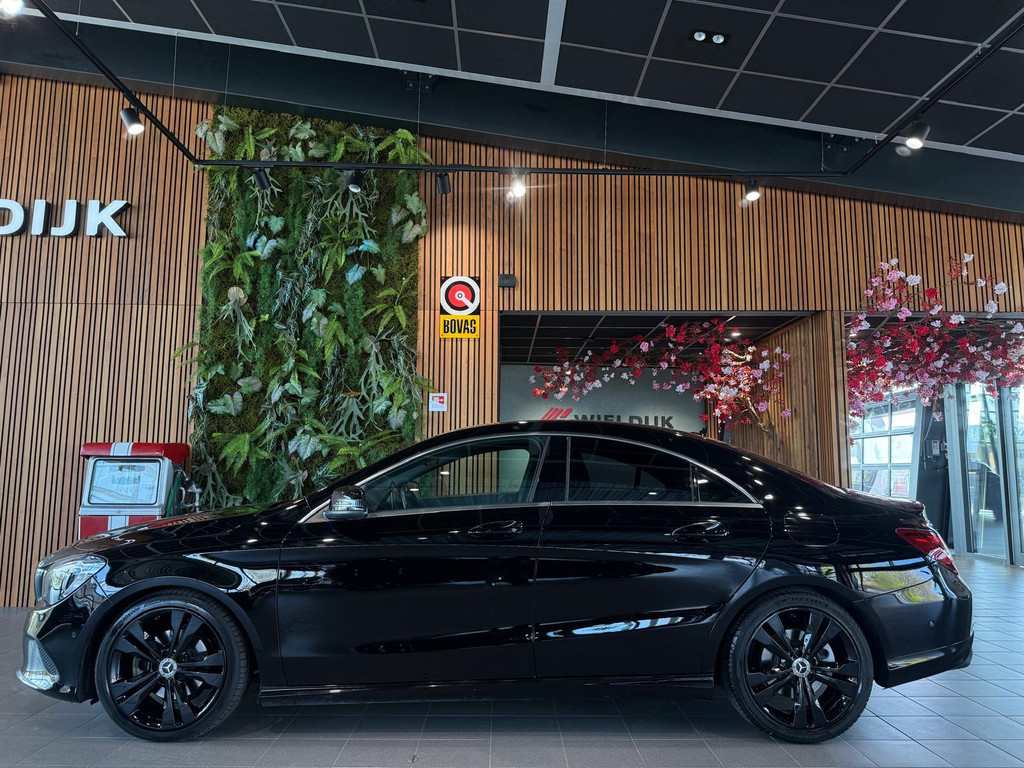 Mercedes-Benz CLA-Klasse 1