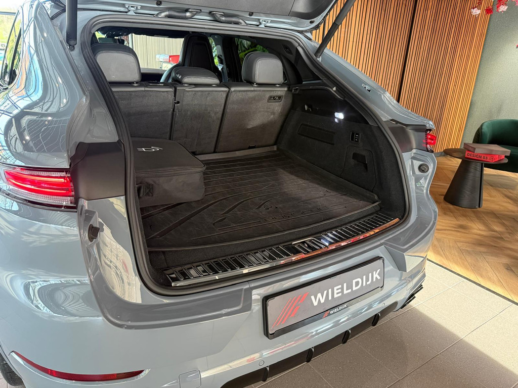 Porsche Cayenne Coupé 1