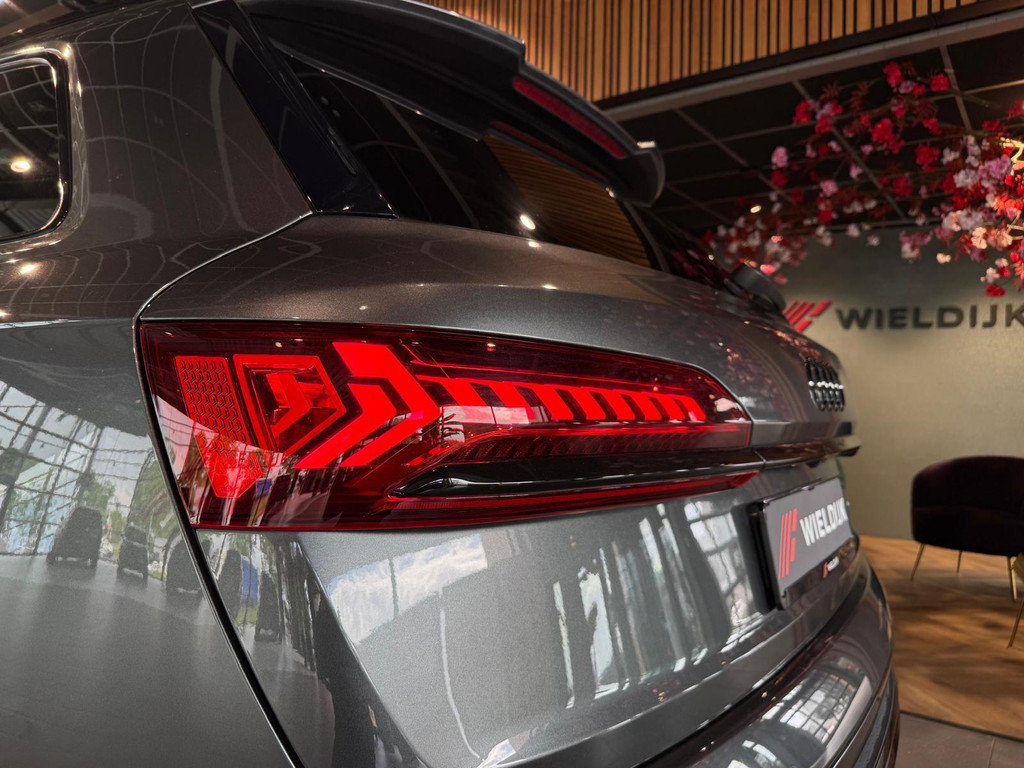 Audi Q7 1