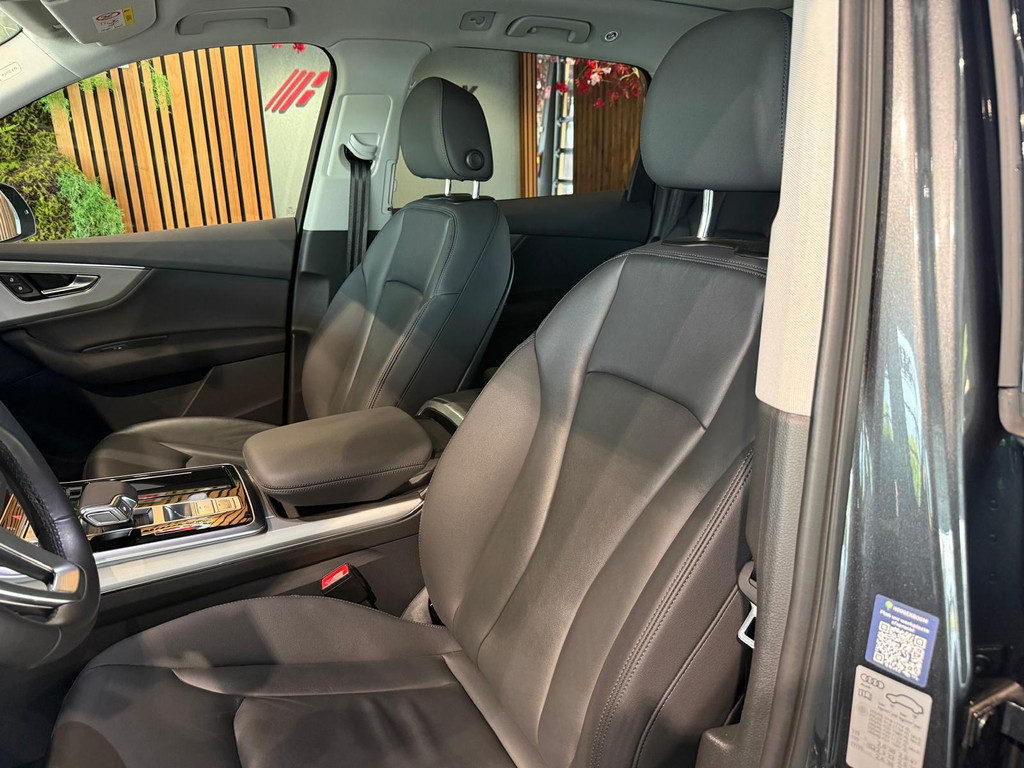 Audi Q7 1