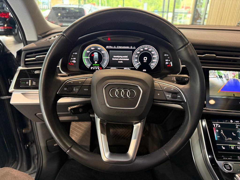 Audi Q7 1