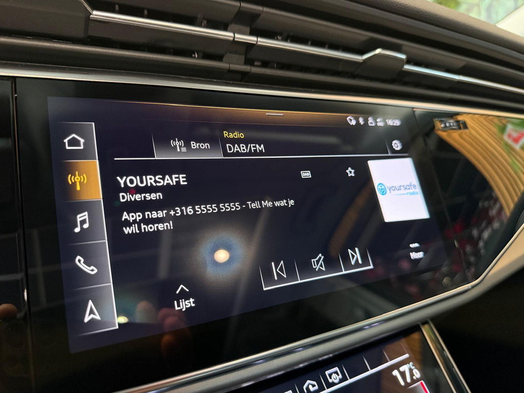 Audi Q7 1