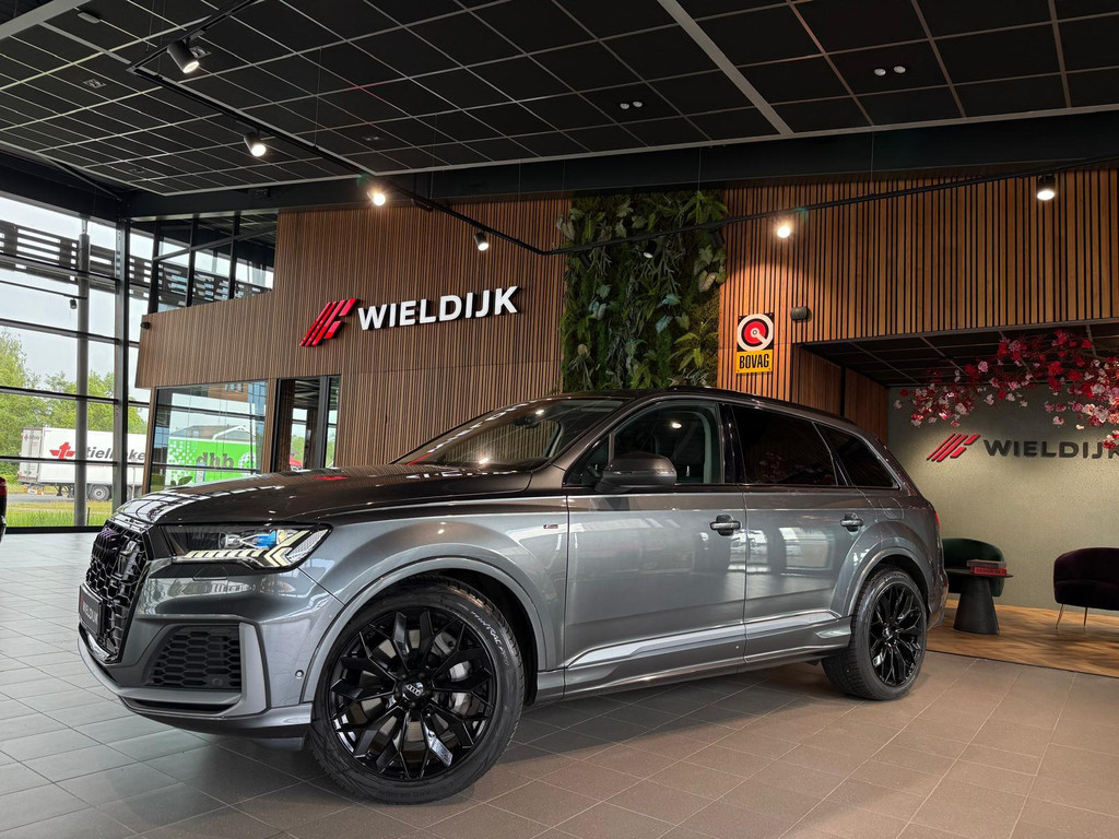 Audi Q7 1