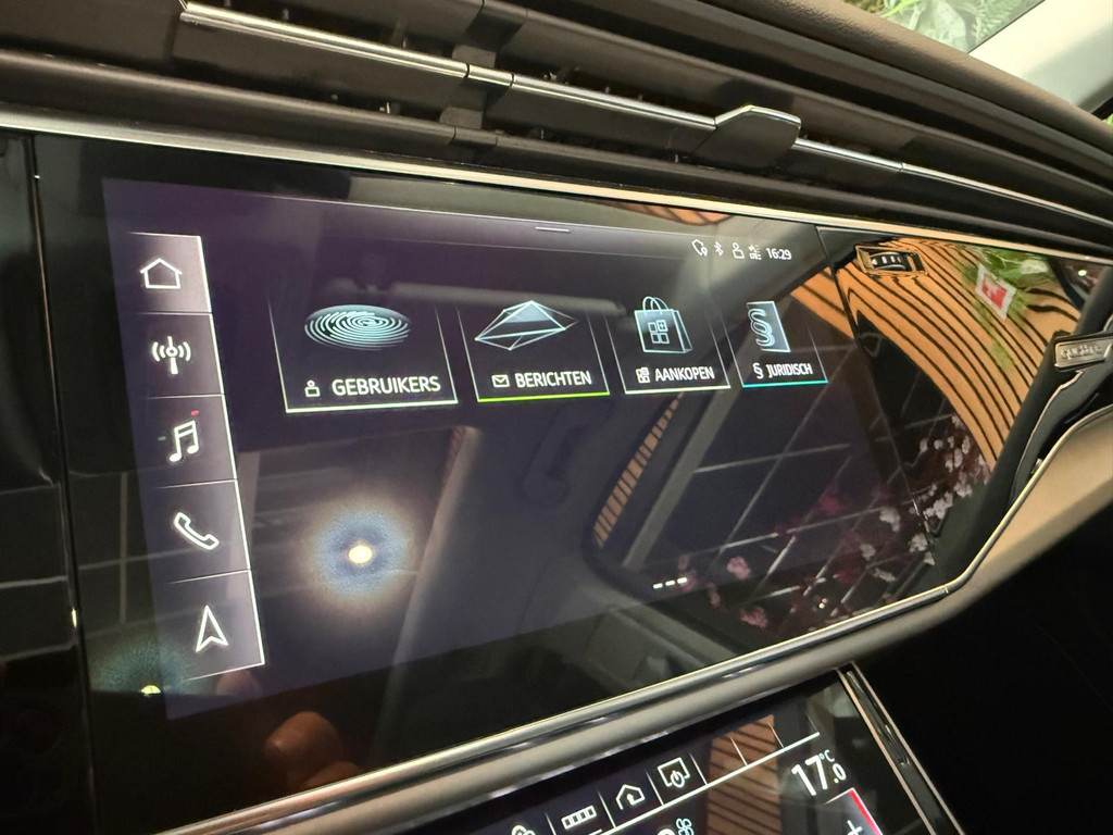 Audi Q7 1