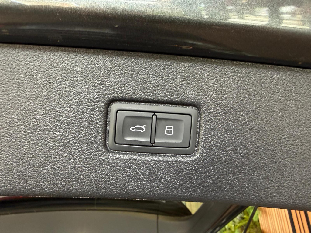 Audi Q7 1