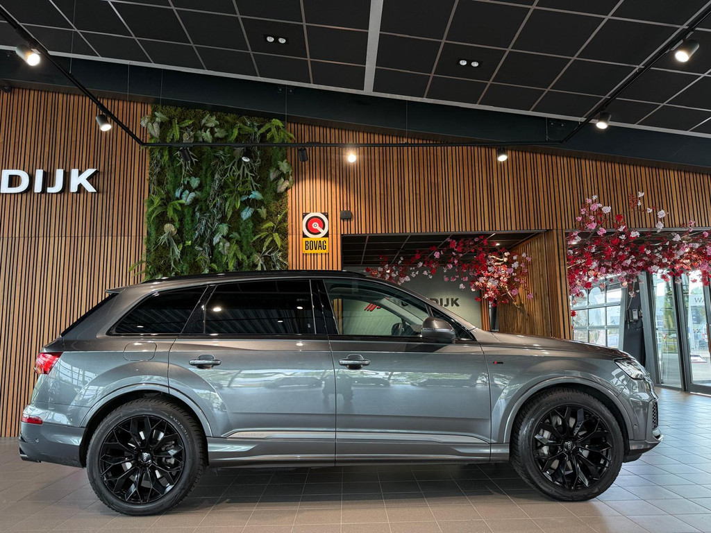 Audi Q7 1