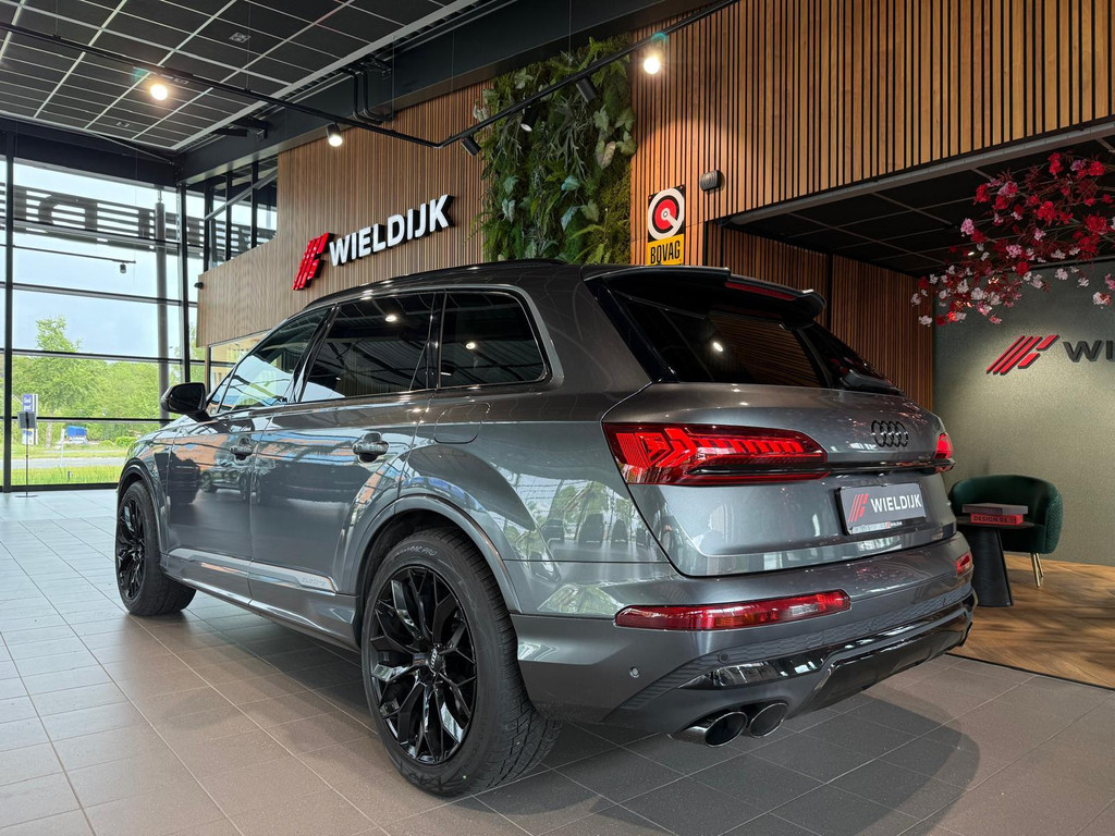 Audi Q7 1