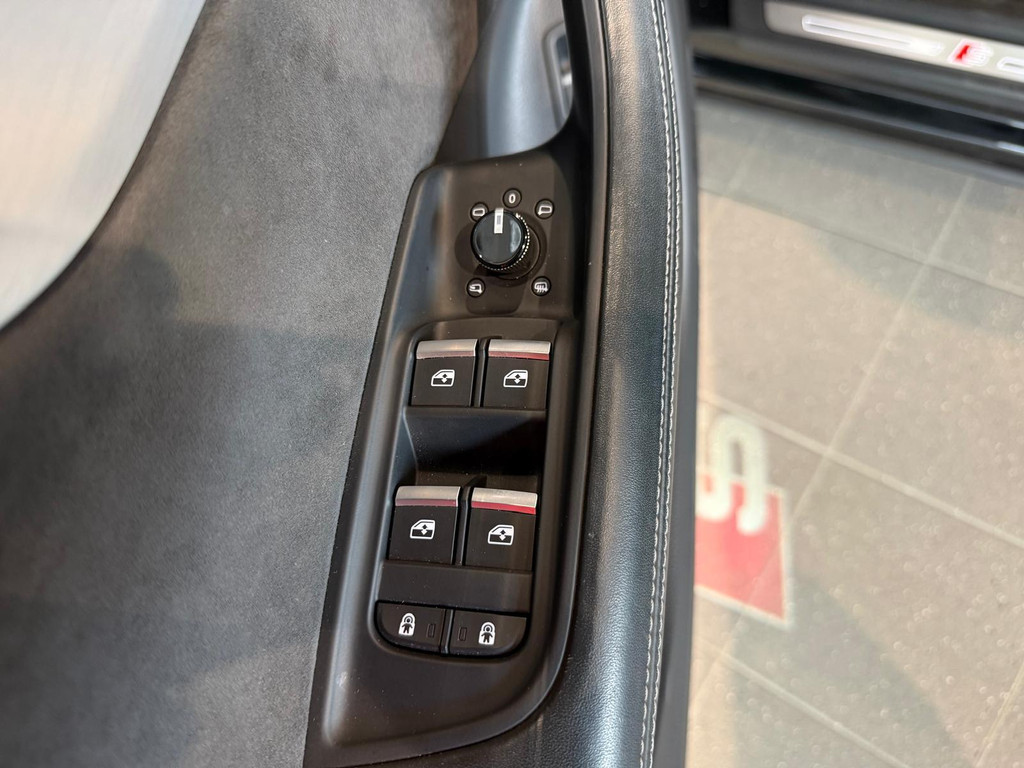 Audi Q8 1