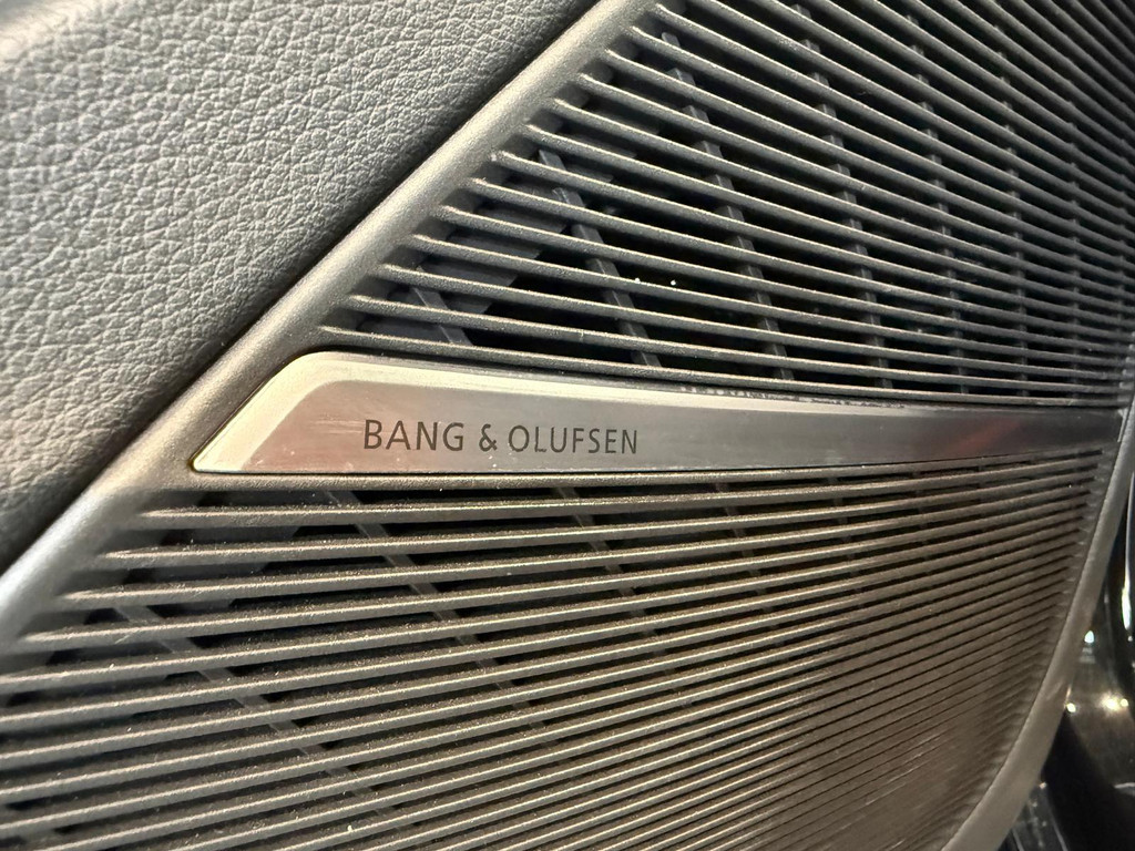 Audi Q8 1