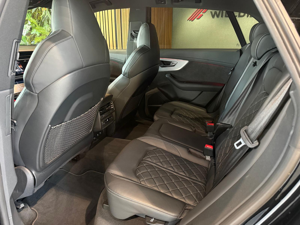 Audi Q8 1
