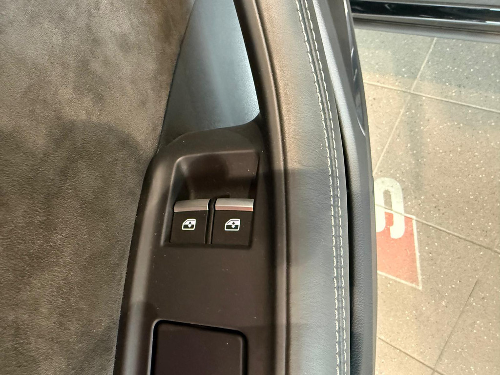 Audi Q8 1