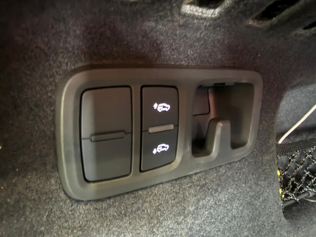 Audi Q8 1