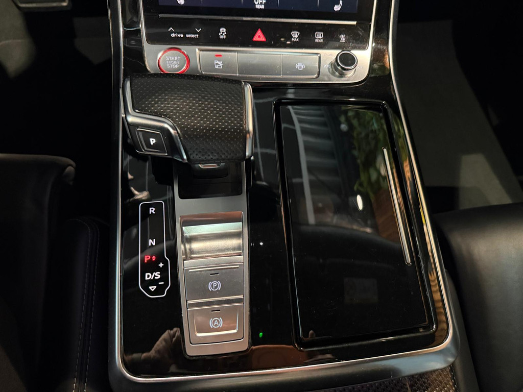 Audi Q8 1