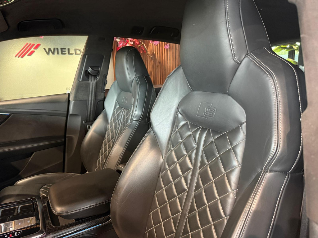 Audi Q8 1