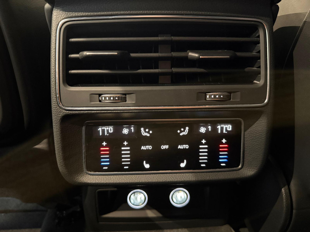 Audi Q8 1