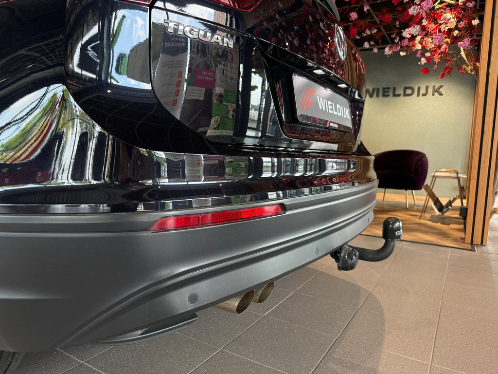 Volkswagen Tiguan 1